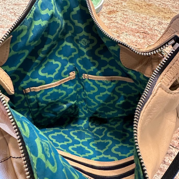 Handbag - Picture 7 of 8